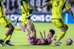 包含梅西爆冷击败巴塞罗那，高光表现引爆全场！的词条