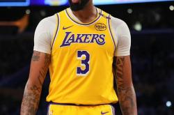 詹姆斯巅峰对决，浓眉哥与30激战法国队分钟，逆转胜负难料！的简单介绍